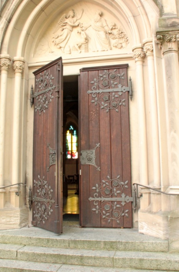 Symbolfoto: Wiedereintritt Symbolfoto: Wiedereintritt