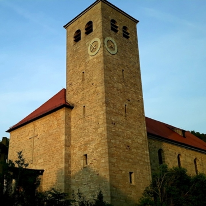 Kirche St. Bonifatius, Winkels